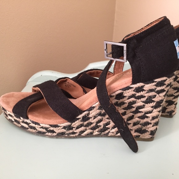 Toms Shoes - LIKE NEW Size 7.5 Tom's Black Wedges